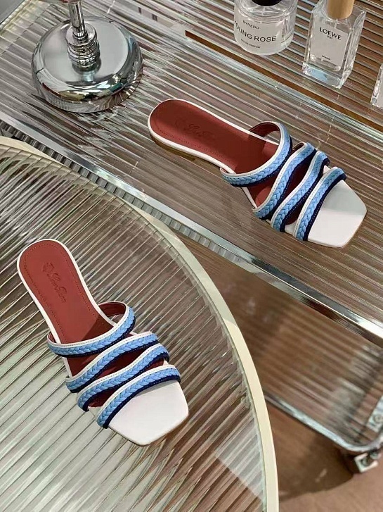 Женские кожаные шлёпанцы Loro Piana Premium