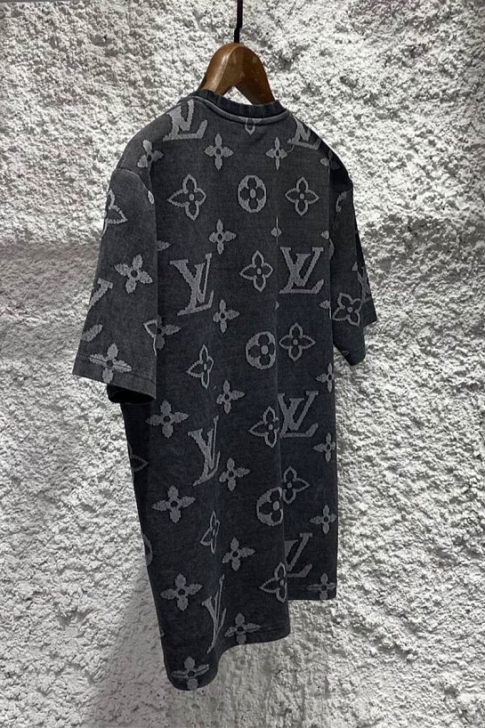 Чёрная оверсайз футболка Louis Vuitton Monogram