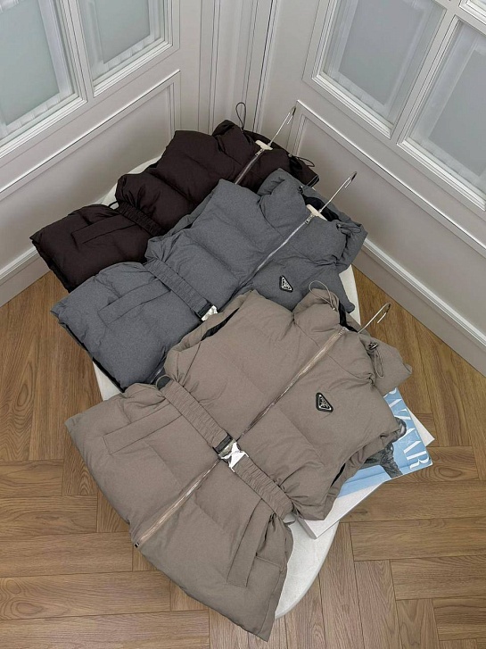Женский серый жилет Prada premium