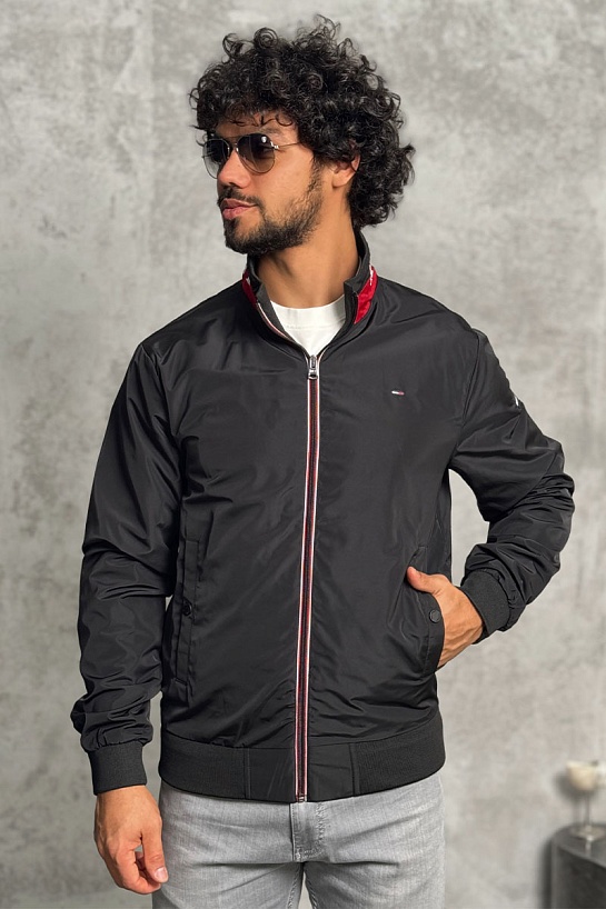 Мужская ветровка Tommy Hilfiger чёрного цвета