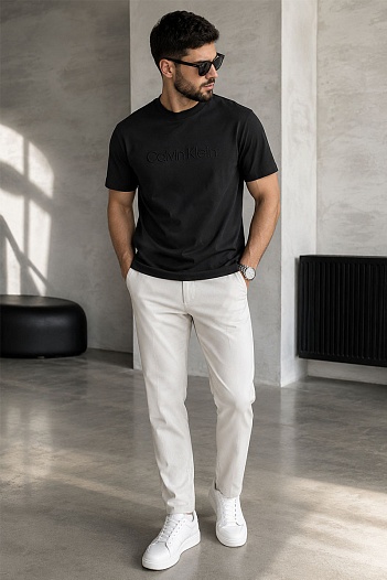 Чёрная футболка Calvin Klein embossed logo   