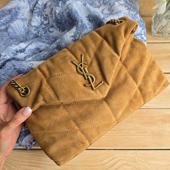Замшевая сумка Yves Saint Laurent Lou Puffer 30x19 см