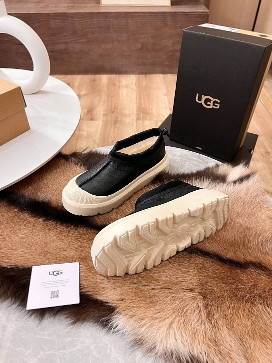 Женские замшевые ботинки UGG Tasman Hybrid - Black / White