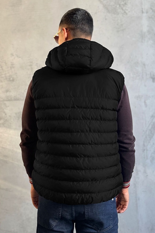 Жилет чёрного цвета Hugo Boss Coviltra