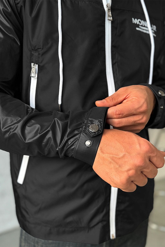 Мужская чёрная ветровка Moncler Vaugirard