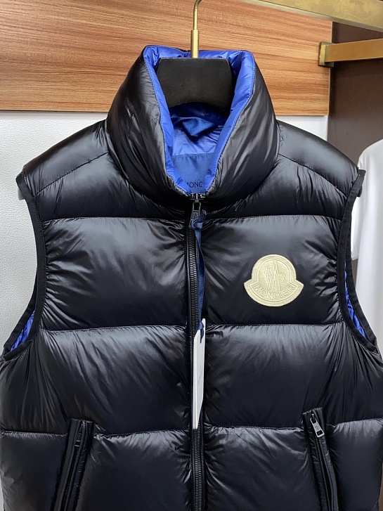 Утеплённый жилет Moncler Sumido - Black