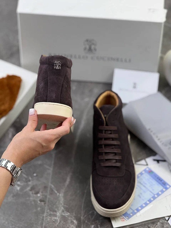 Замшевые кроссовки с меховой стелькой Brunello Cucinelli