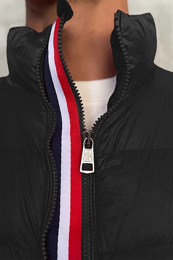 Мужской жилет Moncler чёрного цвета   