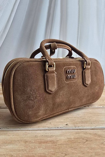Замшевая сумка MIU MIU 28x13 см   