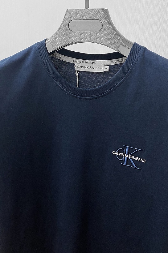 Мужская брендовая футболка Calvin Klein тёмно-синего цвета