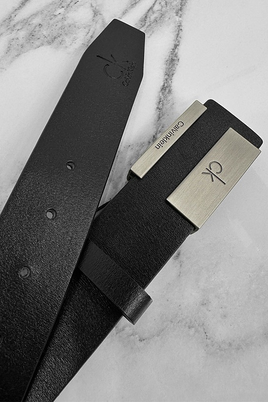 Мужской кожаный ремень Calvin Klein чёрного цвета