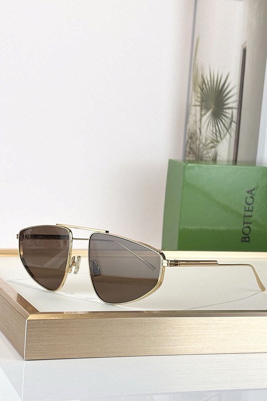 Солнцезащитные очки Bottega Veneta Aviator