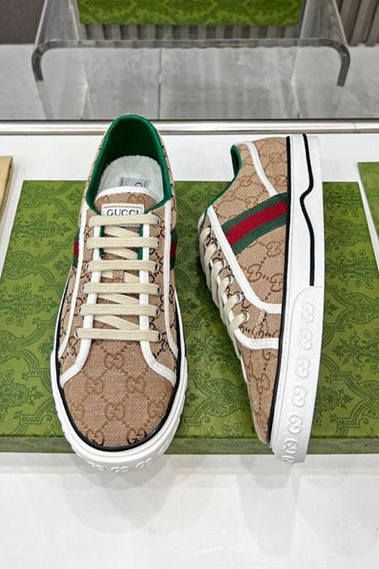 Мужские бежевые кроссовки Gucci GG Monogram