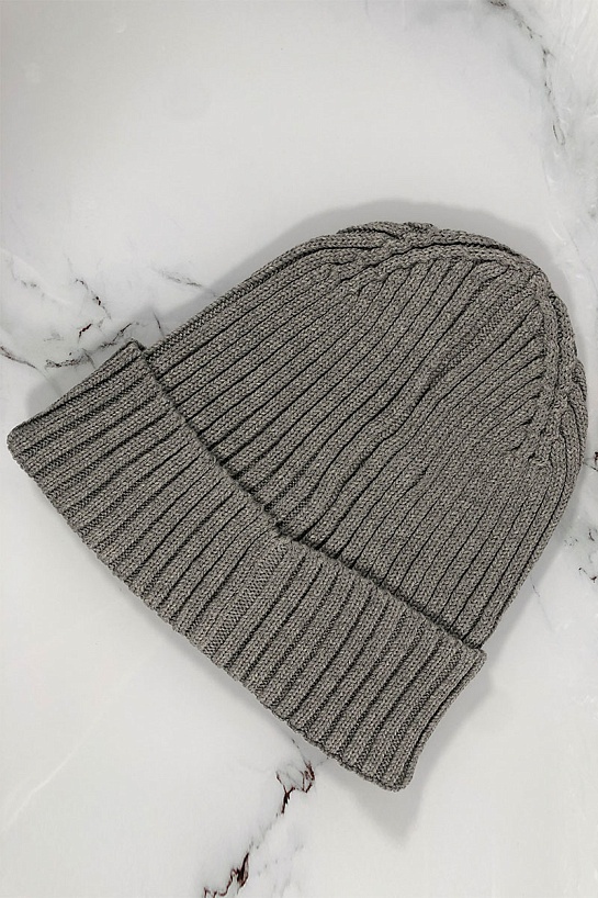 Мужская шапка серого цвета Calvin Klein logo-patch