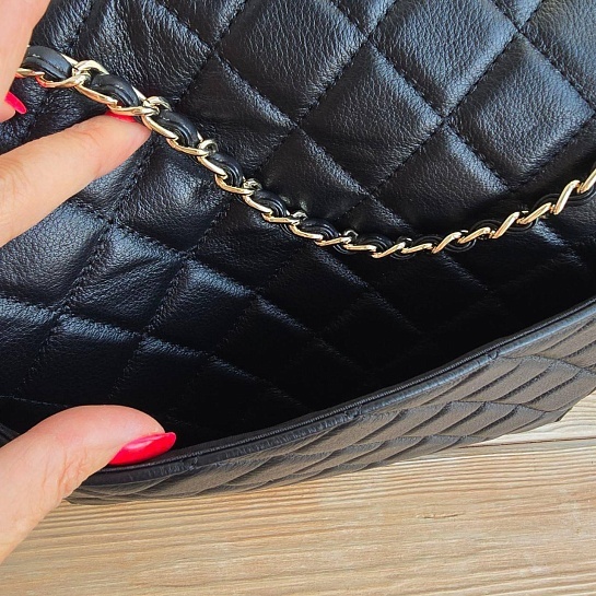 Чёрная кожаная сумка Chanel 40x26 см