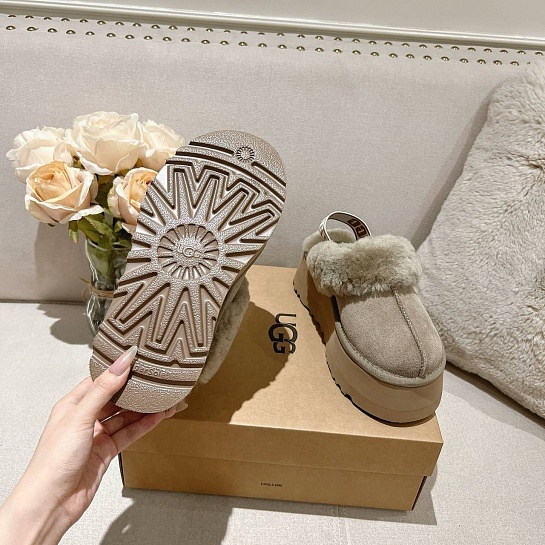 Замшевые женские слиперы с мехом UGG Funkette Platform