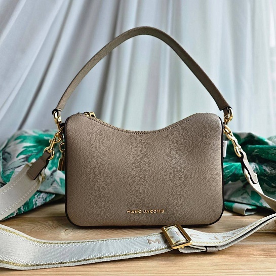 Женская кожаная сумка Marc Jacobs Drifter 25x17 см - Beige