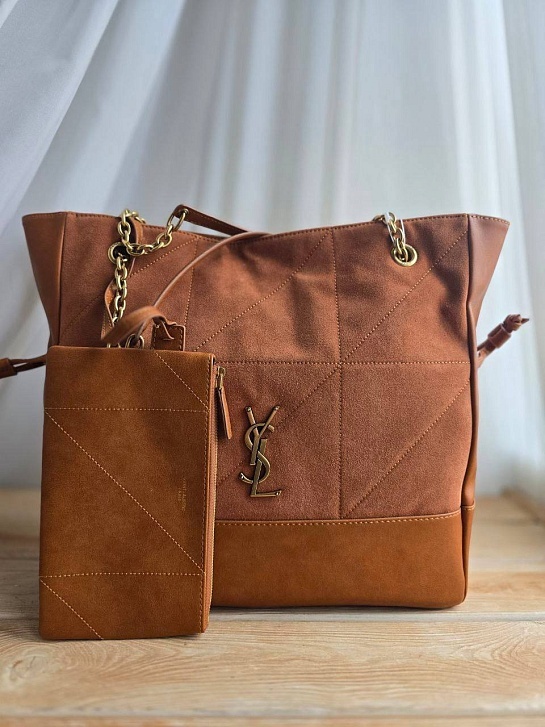 Замшевая сумка Yves Saint Laurent 38x34 см