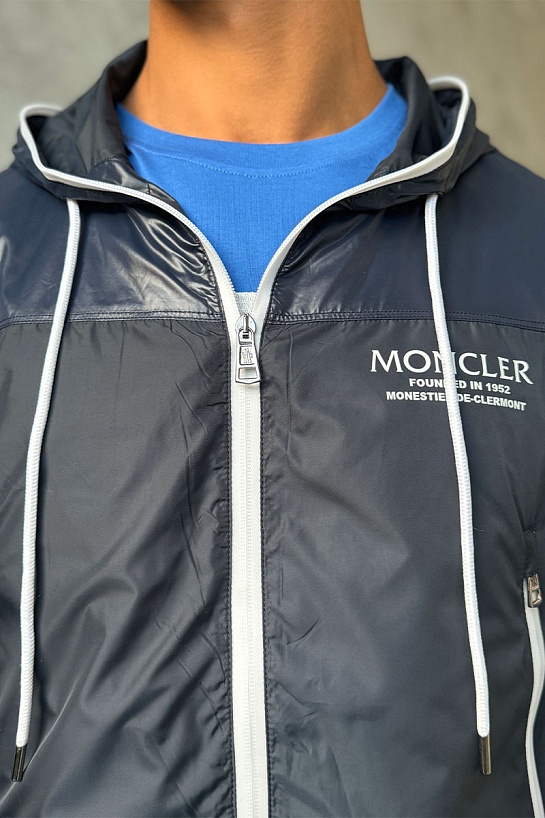 Мужская тёмно-синяя ветровка Moncler Vaugirard