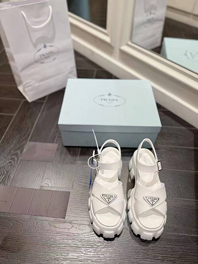 Женские кожаные сандалии Prada Monolith Fisherman - White   