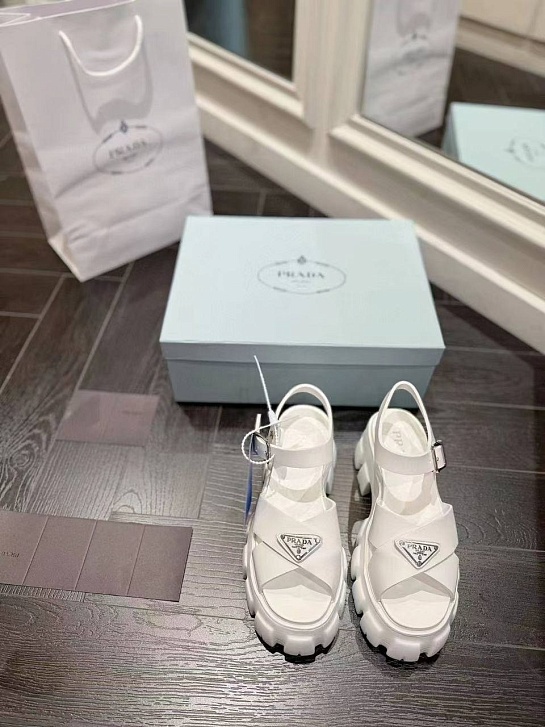 Женские кожаные сандалии Prada Monolith Fisherman - White