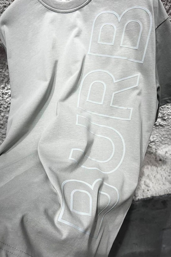 Чёрная оверсайз футболка Burberry logo-embossed