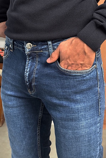 Мужские синие джинсы Armani Exchange   