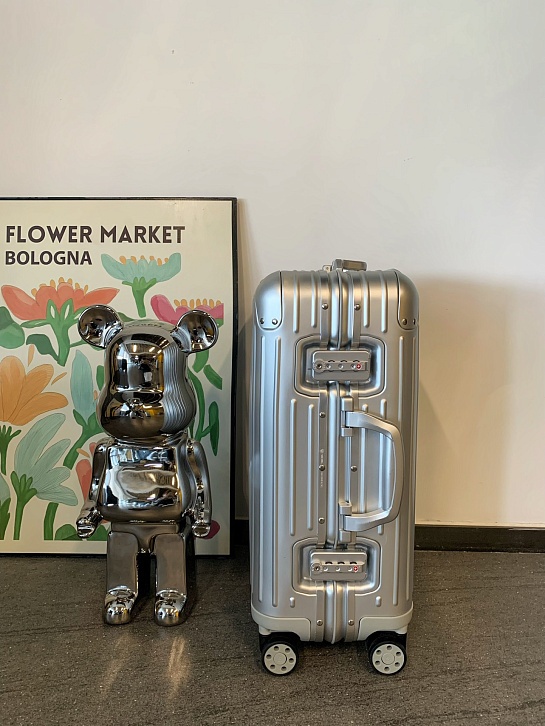 Чемодан Rimowa Aluminum S Premium 54x36x23 см