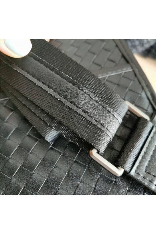 Кожаная чёрная сумка Bottega Veneta 33x17 см