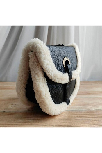 Женская сумка UGG Heritage Mini 20x15 см - Black   