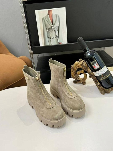 Женские замшевые сапоги Prada   