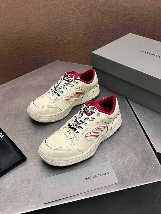 Женские кожаные кроссовки Balenciaga Hamptons Worn-Out premium