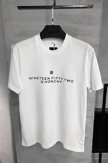 Белая оверсайз футболка Givenchy Nineteen Fifty Two   