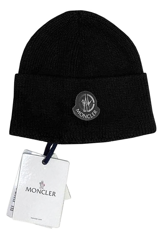 Брендовая шапка Moncler чёрного цвета