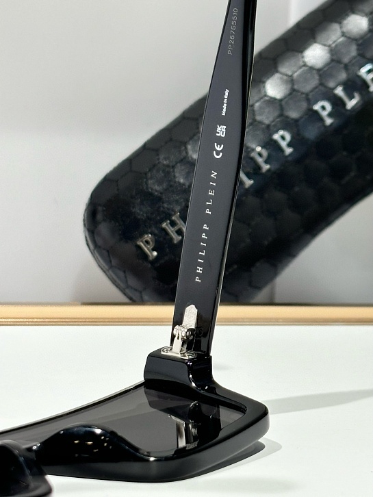 Солнцезащитные очки Philipp Plein Shelter