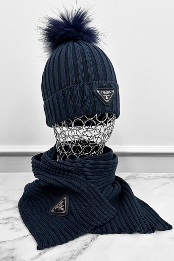Комплект из шапки и шарфа Prada тёмно-синего цвета   