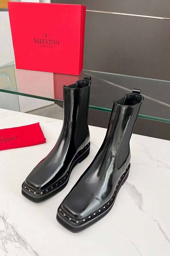 Женские ботинки Valentino с глянцевым эффектом