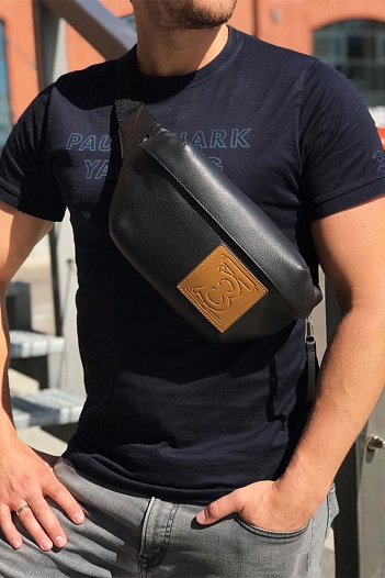 Кожаная сумка на пояс Burberry 30x17 см   