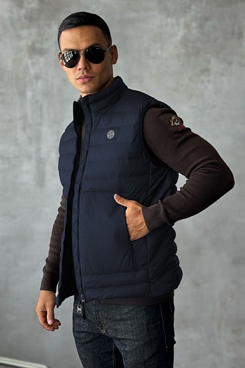 Мужской жилет тёмно-синего цвета Stone Island compass badge   