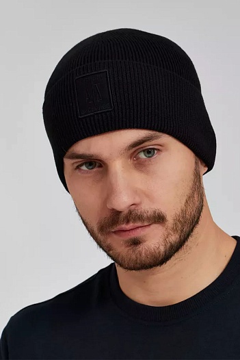 Шапка чёрного цвета Armani Exchange black logo   