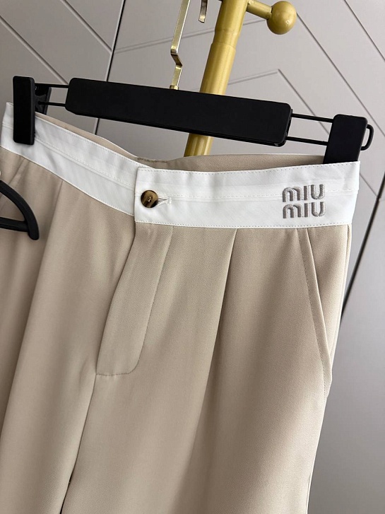 Женский бежевый костюм MIU MIU premium