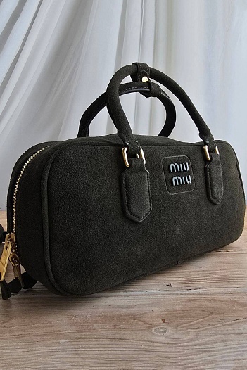 Замшевая зелёная сумка MIU MIU 28x13 см   