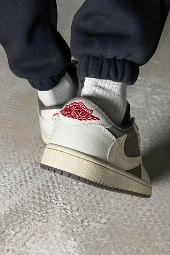 Кроссовки Travis Scott x Nike Air Jordan 1 Low "Reverse Mocha"   