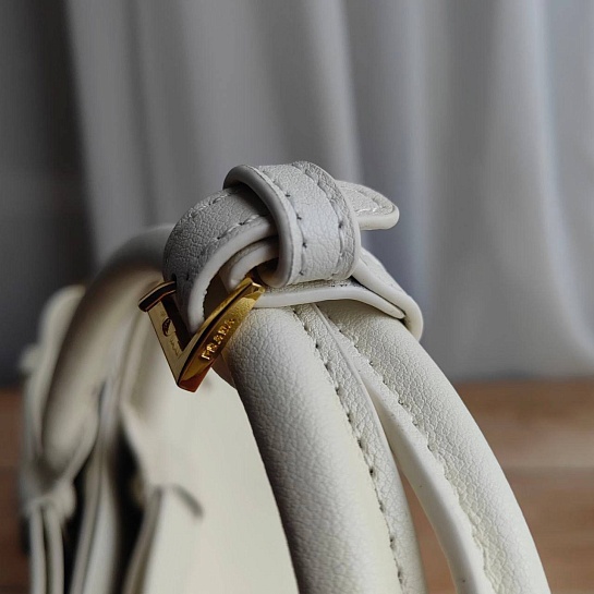 Женская кожаная сумка Prada Buckle 35x25 см (2 расцветки)