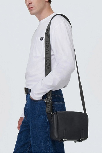 Кожаная сумка Loewe Military Messenger XS 24x20 см   