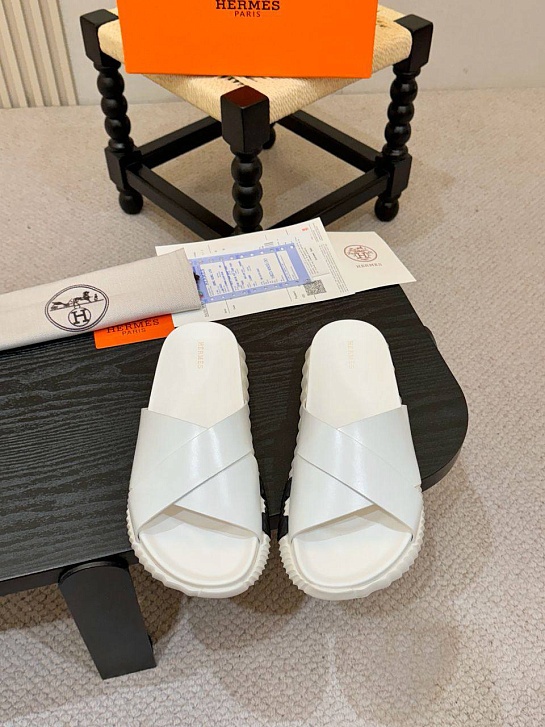 Кожаные шлёпанцы Hermes Infra