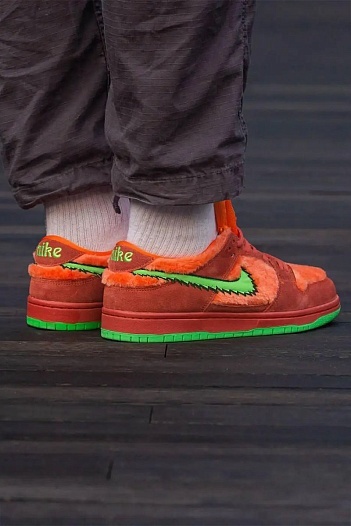 Кроссовки Grateful Dead x Nike SB Dunk Low "Orange Bear"   