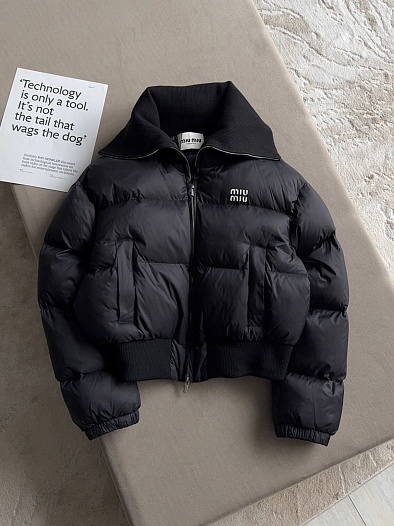 Женская чёрная куртка MIU MIU   