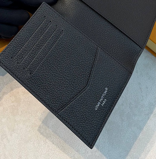 Кожаная обложка для паспорта Louis Vuitton Damoflage premium 14x10x2.5 см