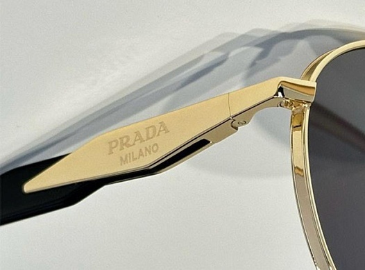 Солнцезащитные очки Prada Loden Lenses   